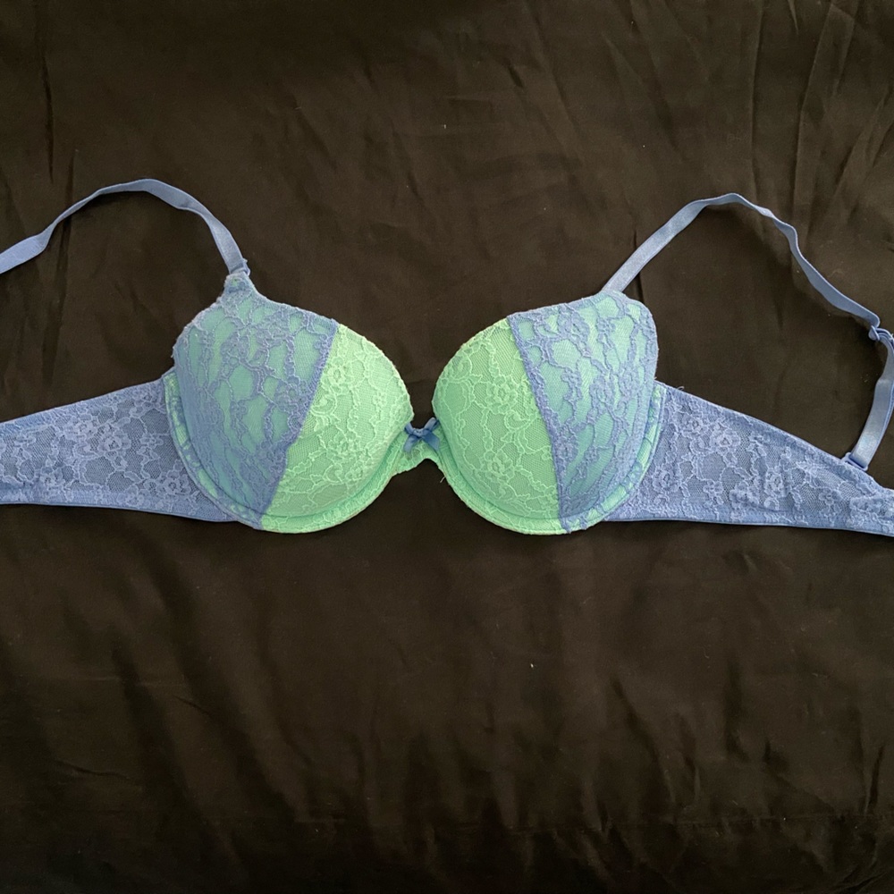 VICTORIA’S SECRET Lined Demi 34C